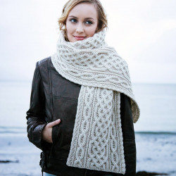 Aran Woollen Mills Ecru and Beige Merino Aran Scarf Aran Woollen Mills Ecru and Beige Merino Aran Scarf