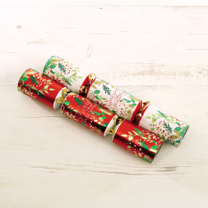 Tom Smith Party Crackers Traditional Family x 12