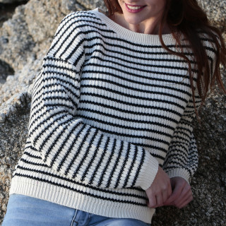 Pull Rayé Ecru et Marine Out Of Ireland