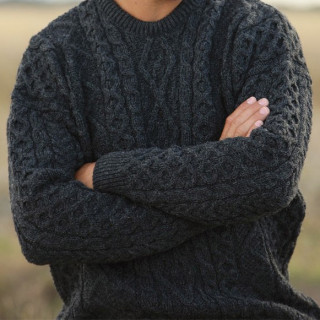 Pull Aran anthracite Carraig Donn