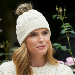 Bonnet pompon ecru inis craft