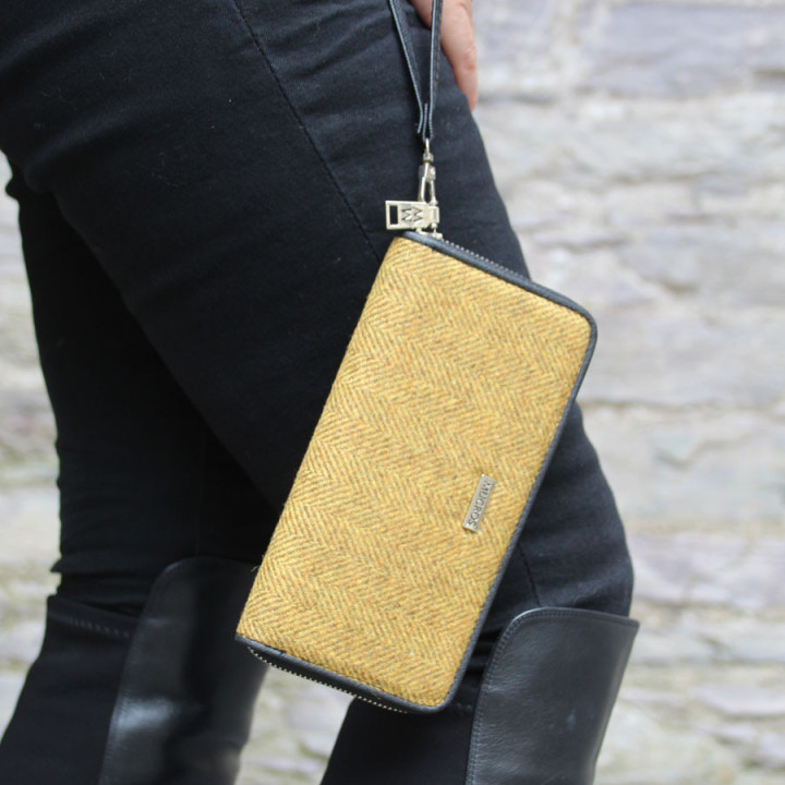 Mucros Weavers Tweed Wallet