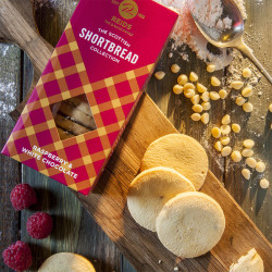 Reids White Chocolate Raspberry Shortbread 150g - Le Comptoir Irlandais