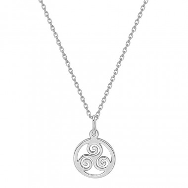 Keltiek Triskelion Circle Pendant and its Chain