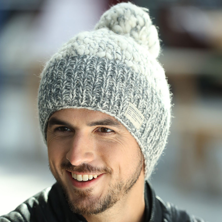 Kusan Pierce PomPom Beanie