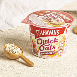 Flahavan's Quick Oats Pot Strawberry 46g