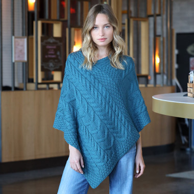 Poncho Supersoft Torsades Blue Aran Woollen Mills