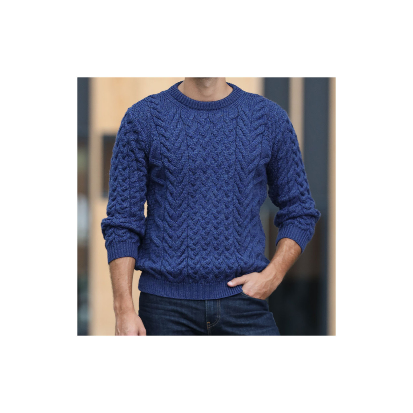 Pull Col Rond Bleu Aran Woollen Mills