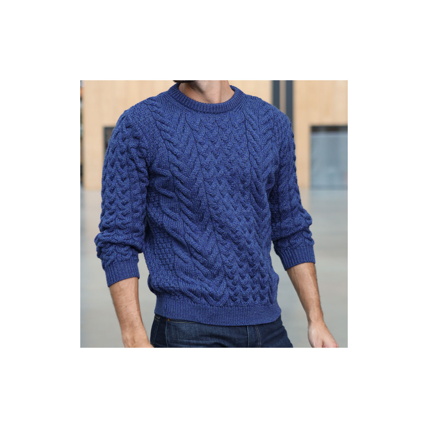 Pull Col Rond Bleu Aran Woollen Mills