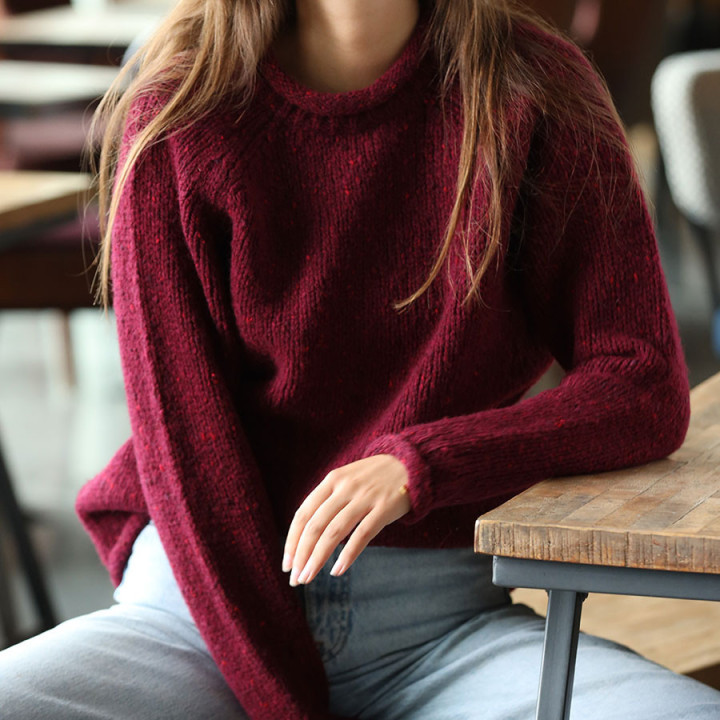 Pull Donegal Prune Aran Woollen Mills