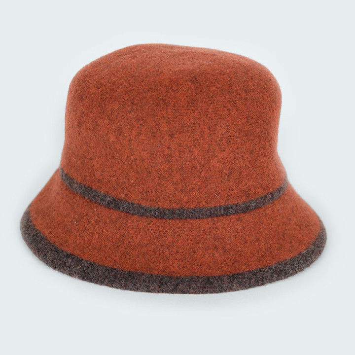 Chapeau cloche orange h23 ooi