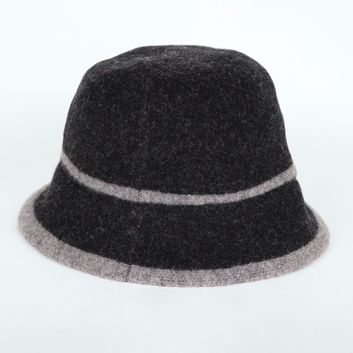 Chapeau cloche noir h23 ooi