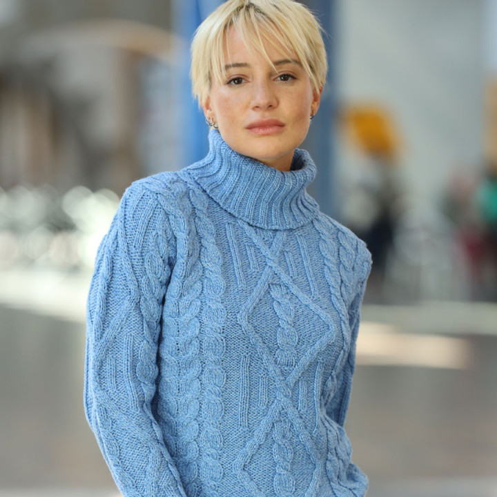 Pull Col Roulé Mérinos Bleu Inis Crafts