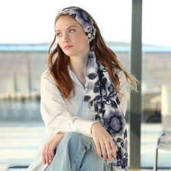 Out of Ireland Dark Blue Flowers Stole
