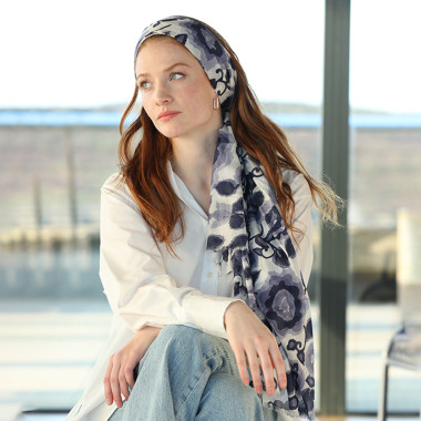 Out of Ireland Dark Blue Flowers Stole