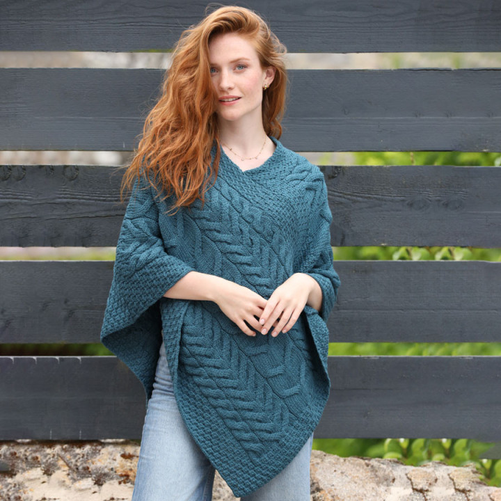 Poncho Supersoft Torsades Blue Aran Woollen Mills