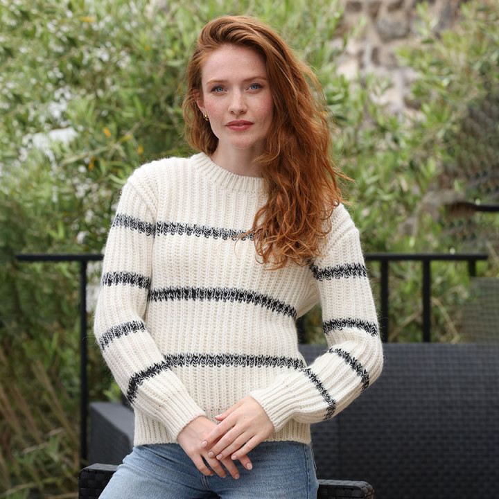 Cardigan Ada Ecru Et Noir Out Of Ireland