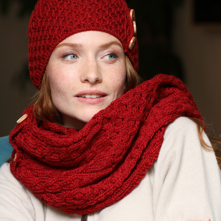Snood à Boutons Rouge Aran Woollen Mills