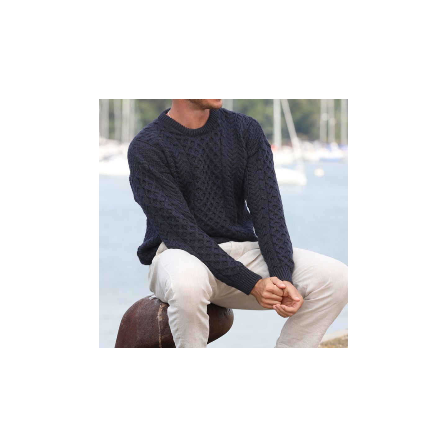 Pull Ennis Col Rond Marine Aran Woollen Mills