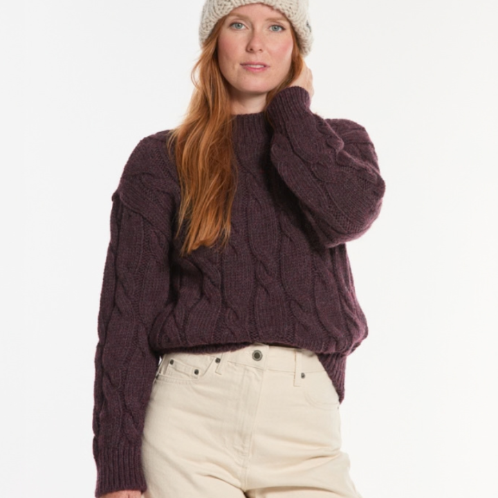 Pull Holly Violet Out Of Ireland