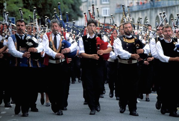 Sonneurs au Festival de Cornouaille 2013 de Quimper