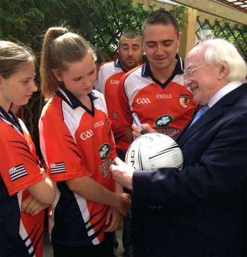 La Ligue Bretonne de Football Gaélique a également rencontré le Président de la République d'Irlande