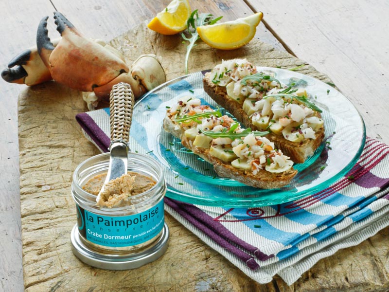 Tartines au Crabe Dormeur, Artichauts et Herbes de Mer