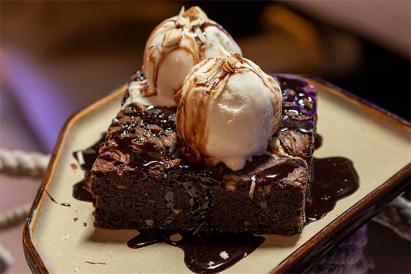 Honey and chocolate brownie