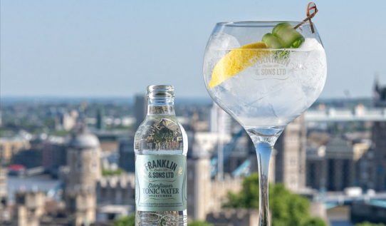 Juniper and tonic mocktail