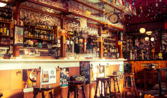 L’ambiance légendaire des pubs irlandais